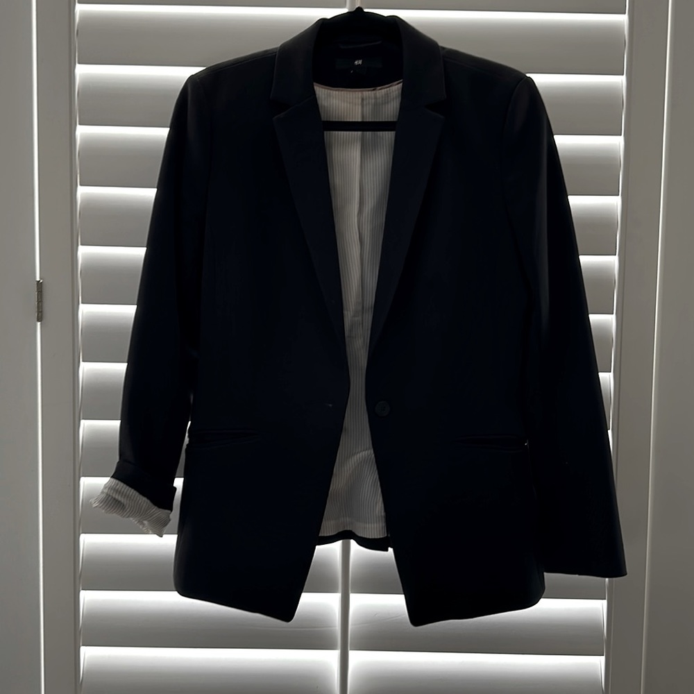 H&M black blazer with interior stripes. Size 12.